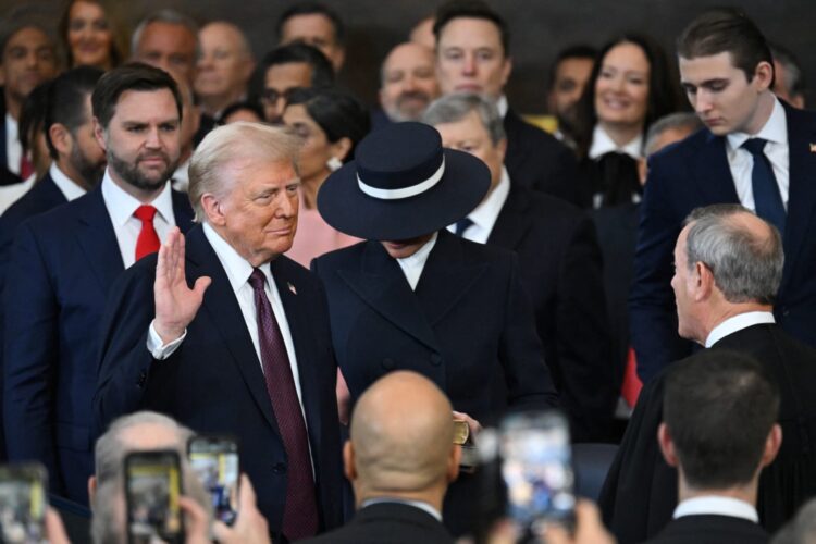 Donald Trump toma juramento como presidente de Estados Unidos