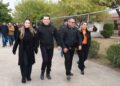 Visitan Lalo y Lucy albergue y colonias para dar cobijo a familias
