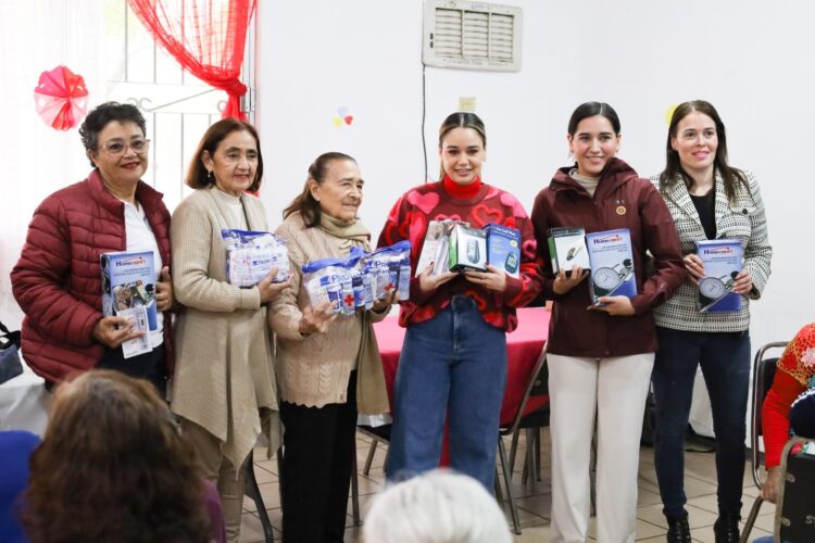 Recibe DIF Municipal equipo médico para beneficio de abuelitos