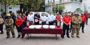 Refuerzan a PC de Victoria con unidad de combate de incendios