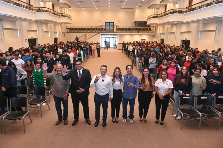 Ofrece DIF Victoria conferencia a comunidad estudiantil