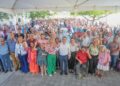 Con la voluntad de ayudar, Lalo y Lucy entregan apoyos alimentarios