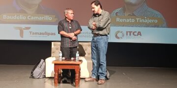 Dos premios nacionales de poesía encabezaron una lectura en Ciudad Victoria