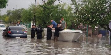 Rescatan a 692 personas atrapadas por inundaciones en Reynosa