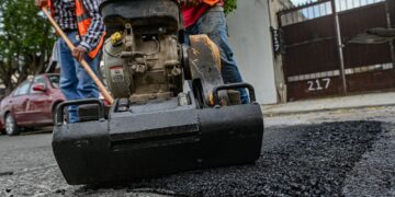 Intensifica Municipio limpieza y bacheo de  principales avenidas