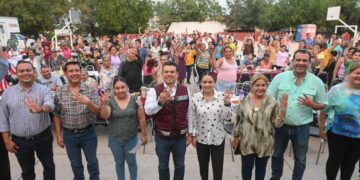 Alcalde lleva el gobierno municipal al fraccionamiento Luis Quintero