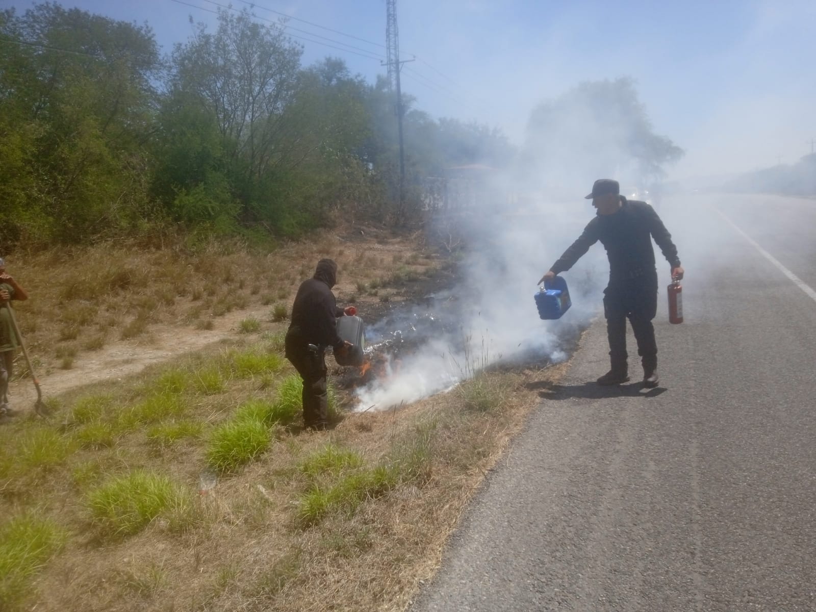 Guardia Estatal atiende incendio en Güemez