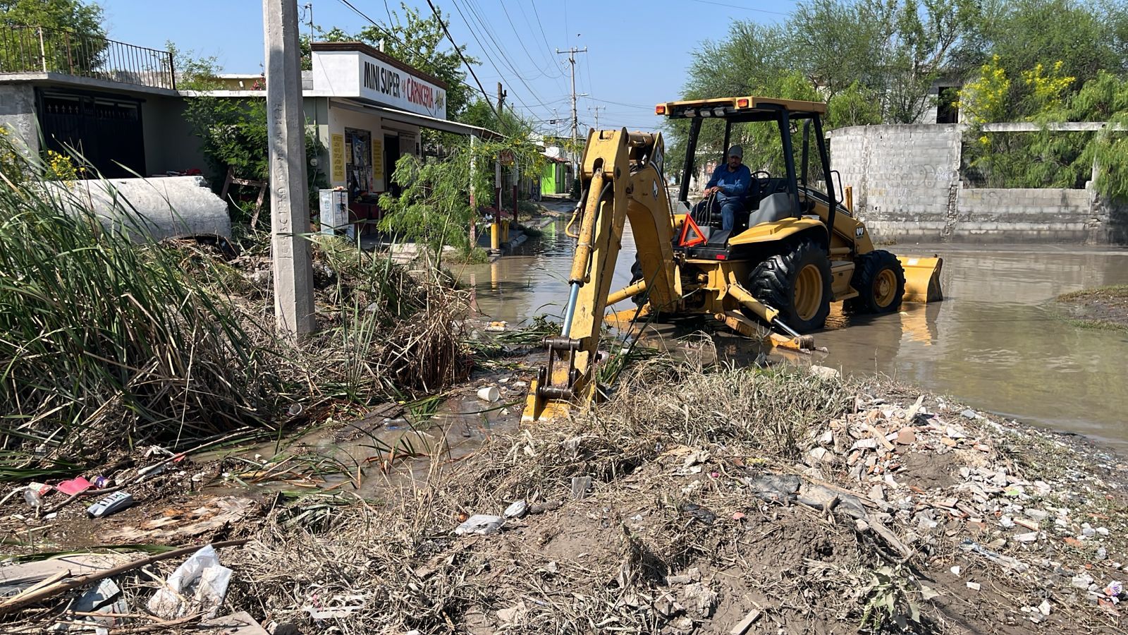 Se suma Secretaría de Obras Públicas a brigada estatal de apoyo a Reynosa