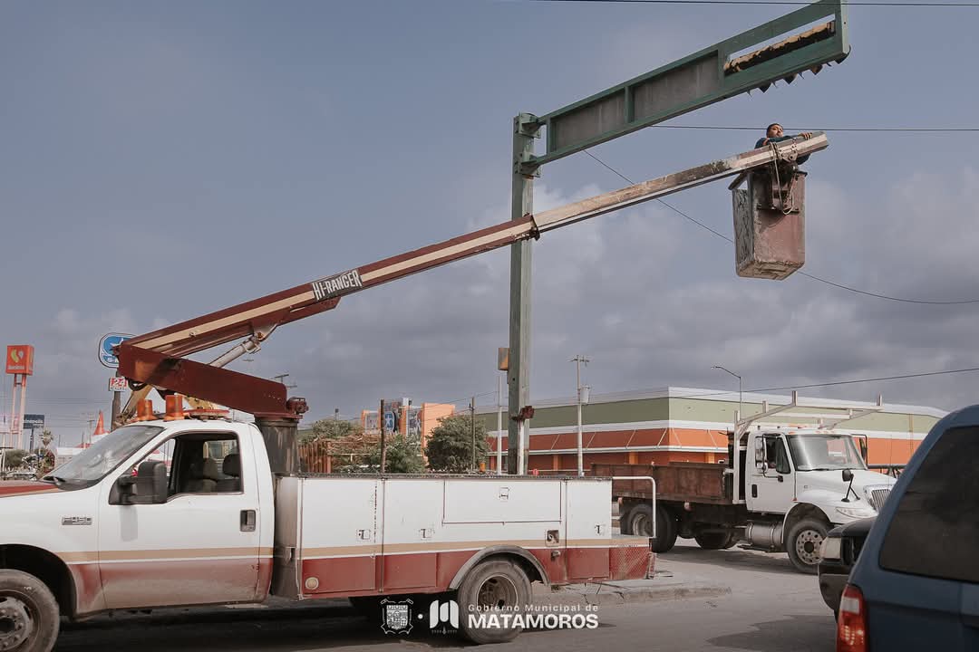 Continúan acciones para el mejoramiento vial de Matamoros