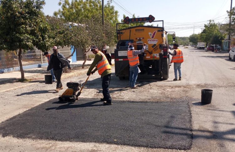 El programa de bacheo permanente sigue sin interrupción mejorando vialidades