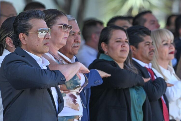 Asiste alcalde de Victoria al evento cívico militar de la 48/a Zona Militar