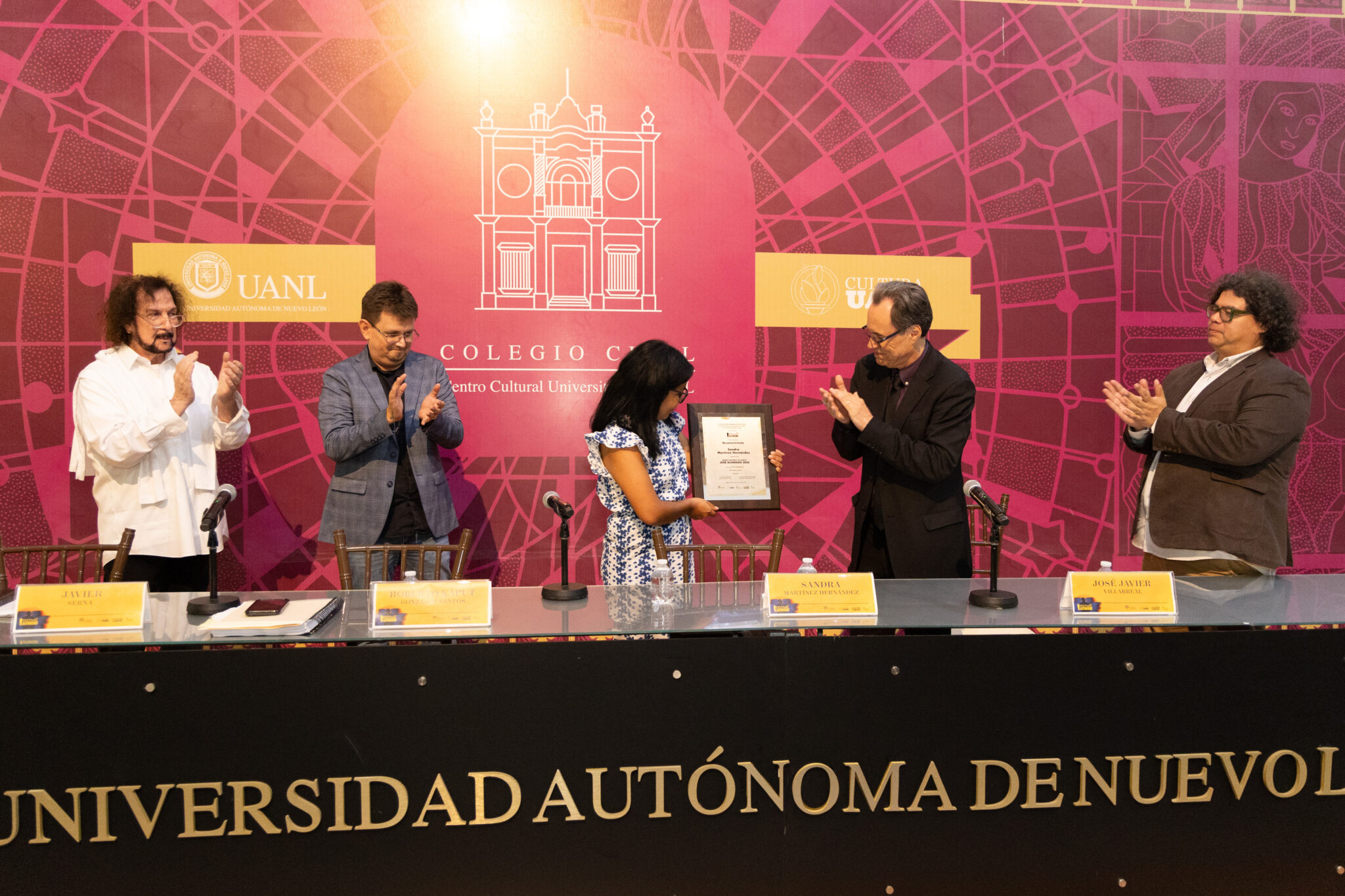 Entregan a Sandra Martínez el Premio Nacional de Cuento José Alvarado 2025