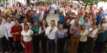 Con corazón y vocación entregan 1500 apoyos alimentarios en Victoria