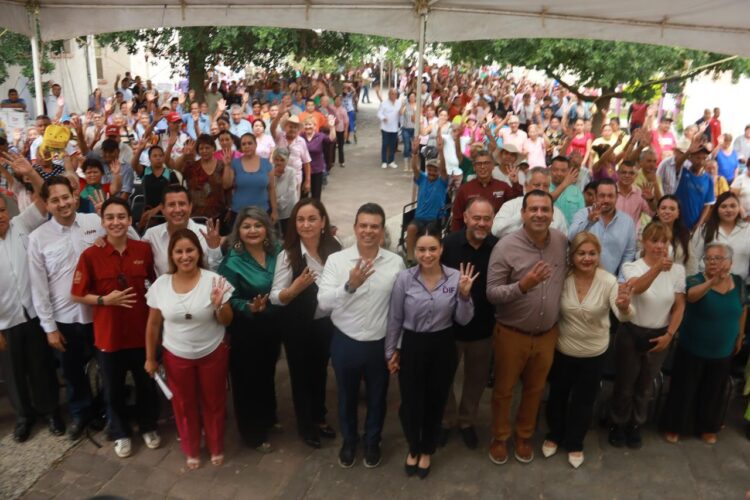 Con corazón y vocación entregan 1500 apoyos alimentarios en Victoria
