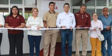 Entrega presidente Gattás aula a secundaria del ejido La Presa