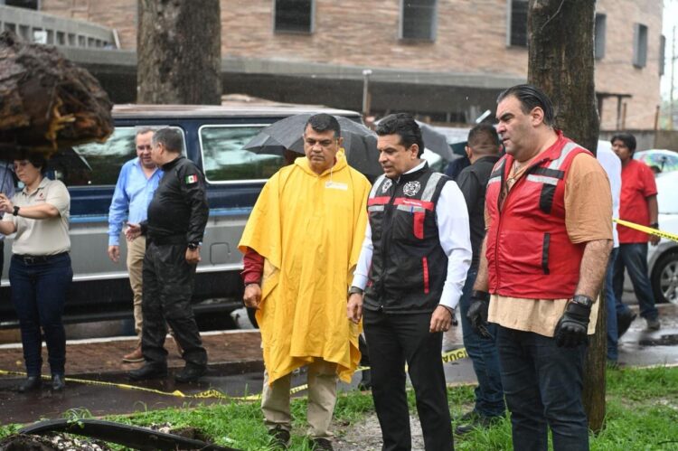 Atiende alcalde daños por intensas lluvias en Victoria