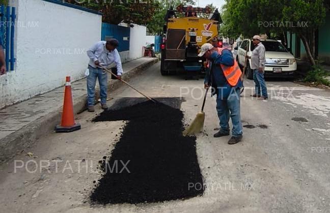 Intenso operativo de bacheo tras reportes por lluvias en la Capital