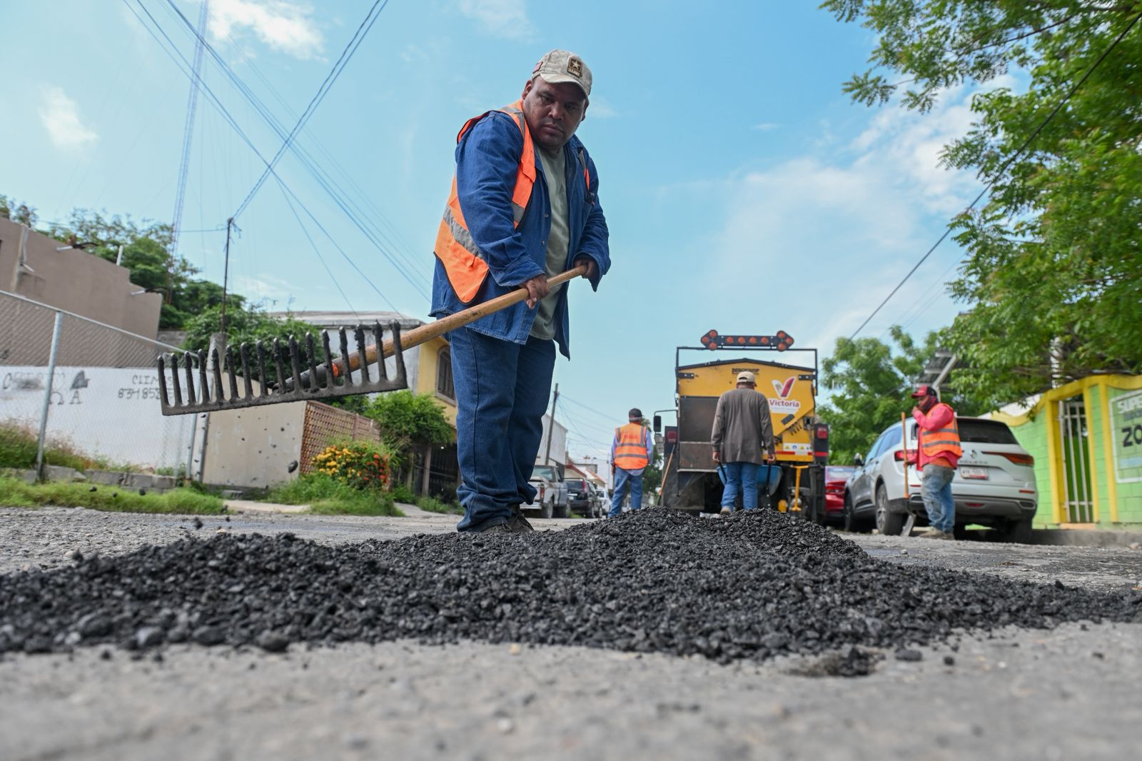 Intenso trabajo de rehabilitación y limpieza de calles y avenidas en la ciudad