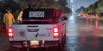 Reporta Protección Civil de Victoria calles con importantes acumulados de agua
