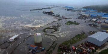 Autoridades emiten alerta de tsunami en costas del Pacífico tras sismo de magnitud 8.8 en Rusia