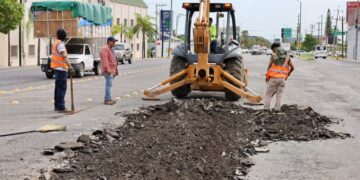 Avanza programa de bacheo en calles de la Capital