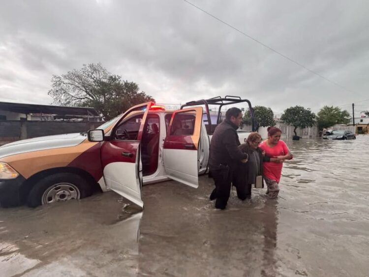 Remanentes de Barry provocan cierre de carretera en Tamaulipas y múltiples inundaciones