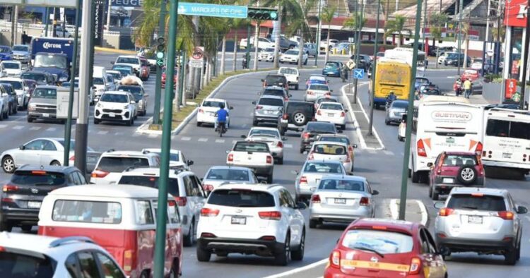 Satura parque vehicular vialidades en principales ciudades de Tamaulipas