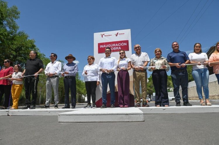 Entrega Municipio nueva calle para beneficiar a vecinos de colonias Norberto Treviño y Viviendas Populares