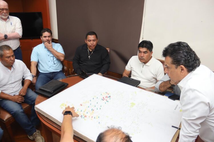 Evalúa Lalo Gattás eficiencia de los Servicios Públicos