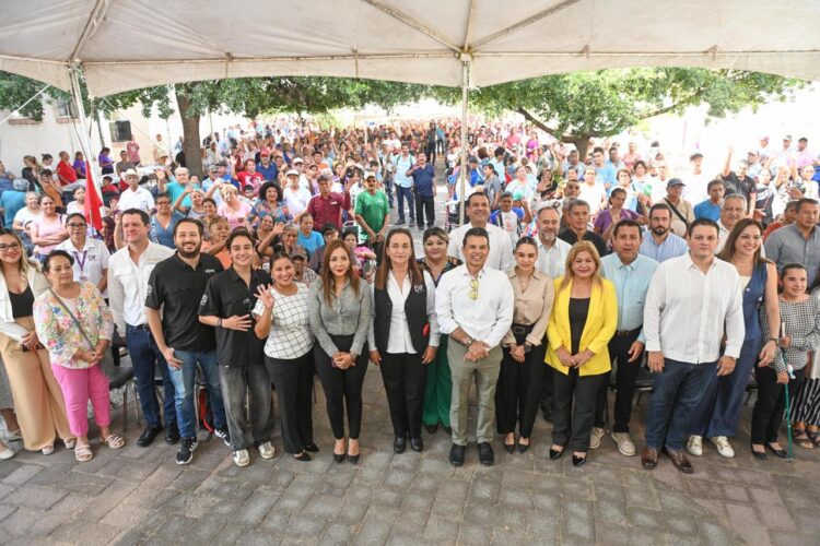 Encabezan Lucy y Lalo tercera entrega de apoyos alimentarios en Victoria