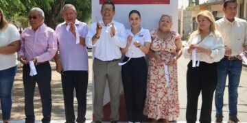 Habitantes de Lomas de  Calamaco reciben dos  calles más pavimentadas
