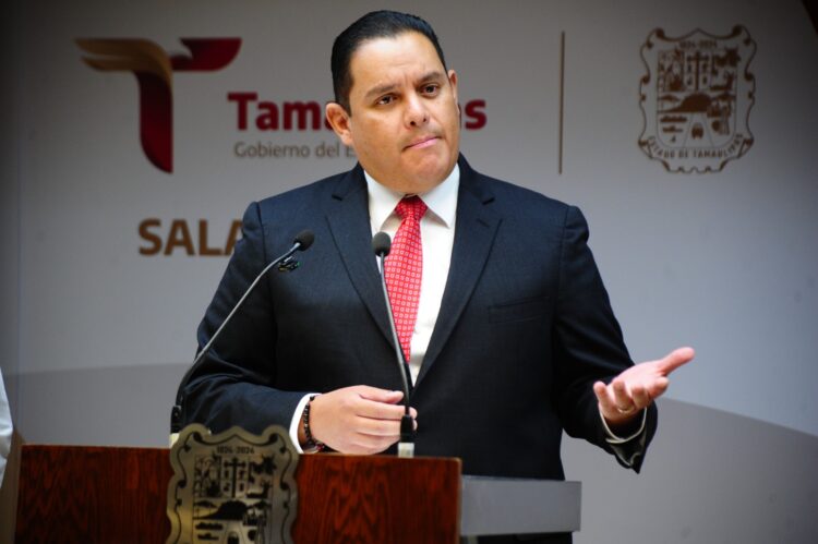 Benefició Cabeza de Vaca con contratos a los Carmona, denuncia Salud
