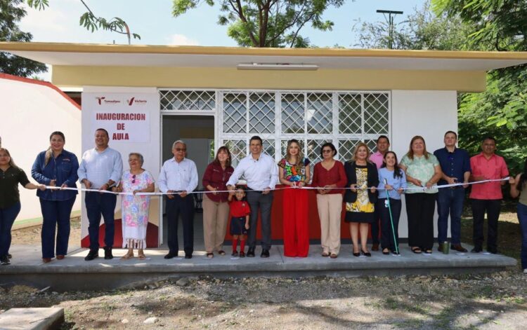Entrega alcalde aula especial a jardín de niños Beatriz Ordóñez Acuña