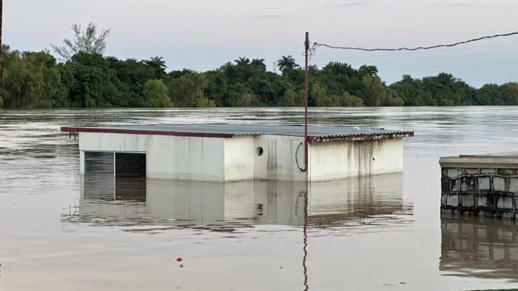 Autoridades de Tamaulipas en alerta por subida en niveles del río Pánuco
