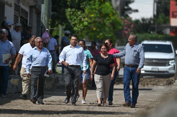 Agradecen vecinos pavimentación en la Cuauhtémoc
