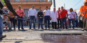 Refuerza gobierno de Victoria bacheo en rutas de salud y transporte