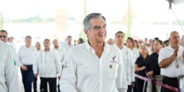 Con helicóptero y víveres Tamaulipas apoya a Veracruz; gobernador llama a la población a solidarizarse