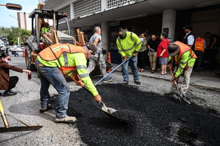 Intensifican bacheo en zona centro de Victoria