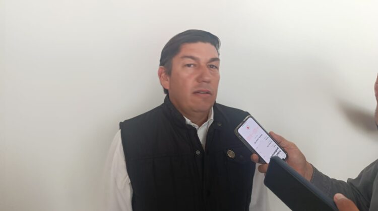 Respalda Pepe Braña reducción de diputados y reducir dinero a partidos