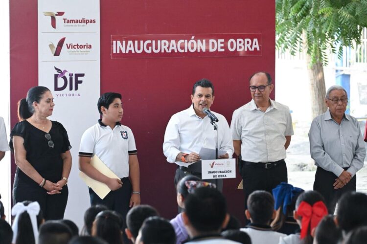 Con techumbre en escuela beneficia Lalo Gattás a estudiantes de la colonia Horacio Terán