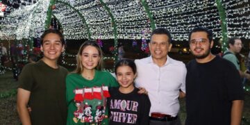 Encienden Lucy y Lalo Gattás fiestas navideñas en la Capital
