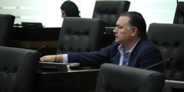 Proponen cuota diaria para autos con placas foráneas en Tamaulipas