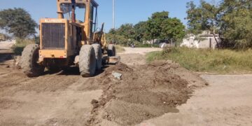 Mejora Municipio movilidad en calles de colonias y caminos ejidales