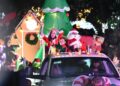 Con desfile navideño, disfrutan familias victorenses en el 17 Te Quiero Más