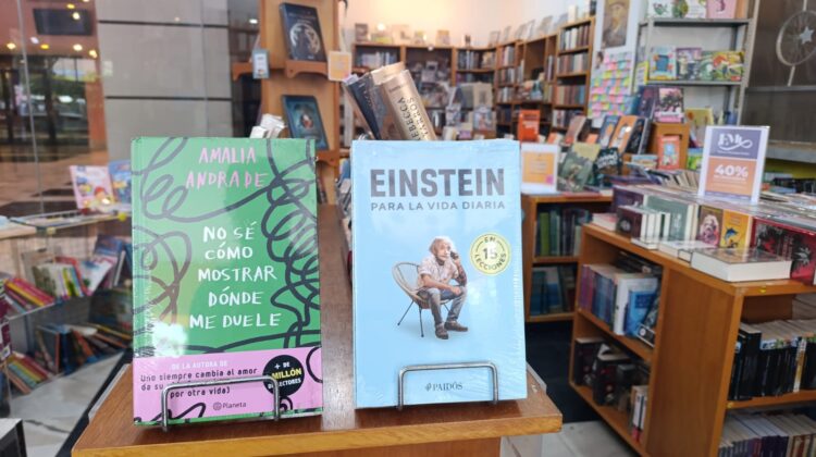 Un libro: el regalo perfecto para navidad y se puede encontrar en la librería Educal de Ciudad Victoria
