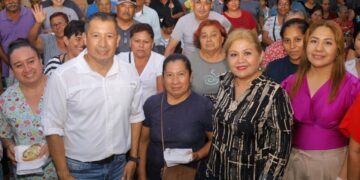 Lleva Municipio apoyo alimentario a vecinos de la colonia Enfermeras