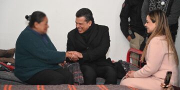Visitan Lucy y Lalo albergue del CEDIF 1