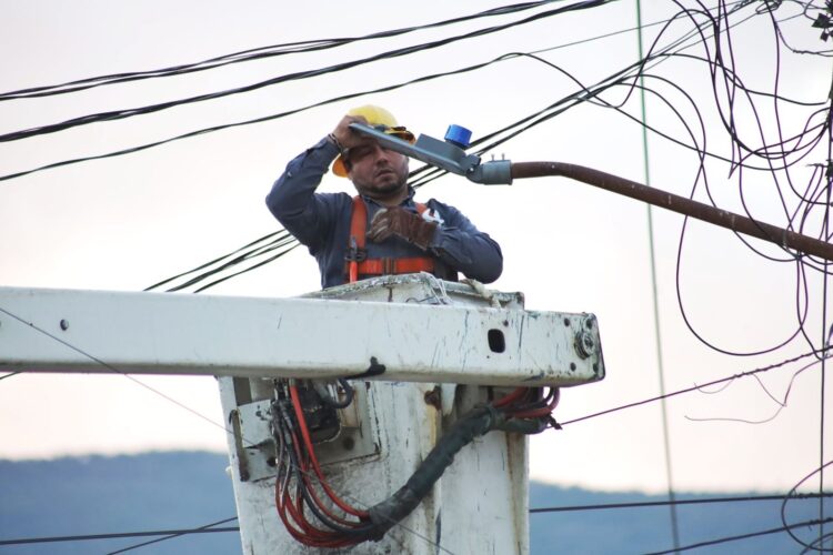 Instalará Municipio 5 mil lámparas última generación