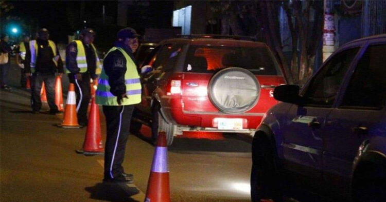 Retenes antialcohol afectan la vida nocturna, alertan restauranteros de Victoria