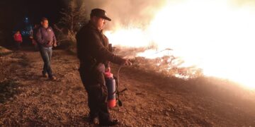 Guardia Estatal de Tamaulipas apaga incendio en Aldama